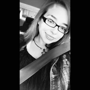 Meet your Posher, Alissa-amalia